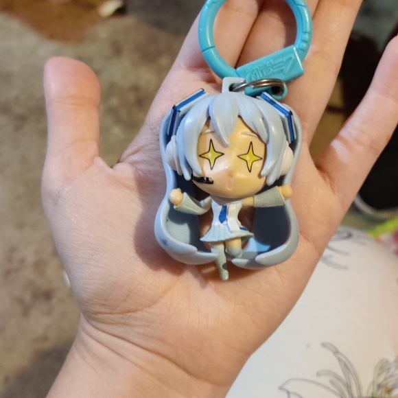 Blue and White Action Figure Keychain - Picture 1 of 2
